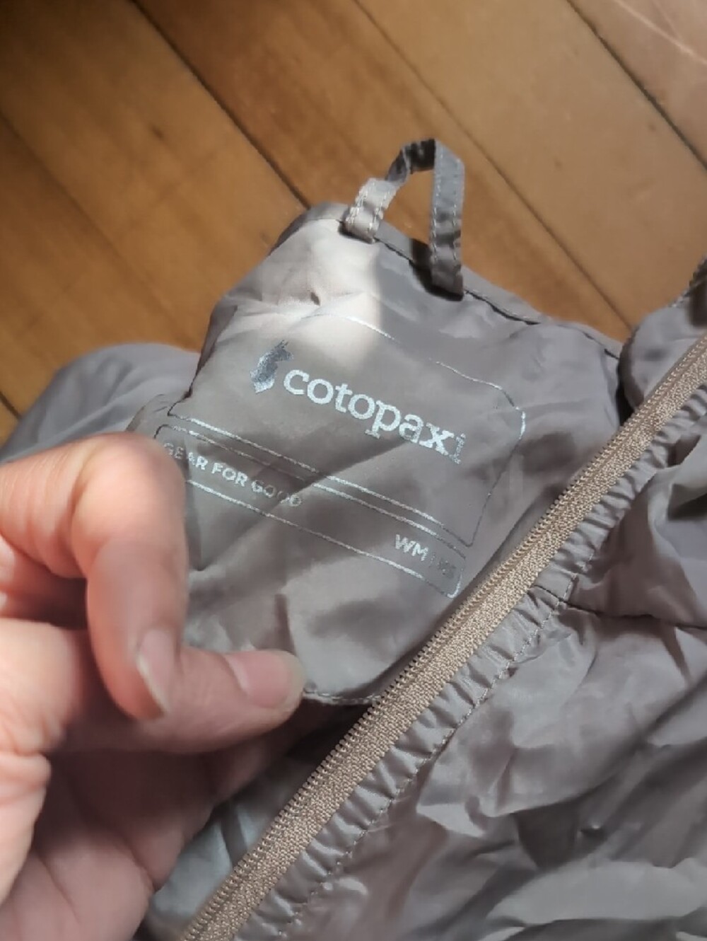 cotopaxi Light Gray Women's Packable Pullover Jacket - Picture 2 of 2